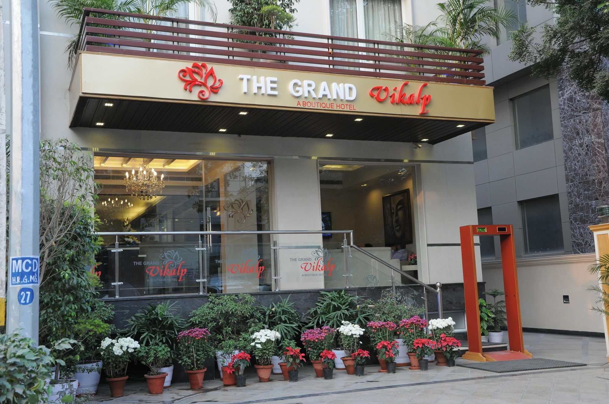 The Grand Vikalp By Saga Hotels Nueva Delhi Exterior foto